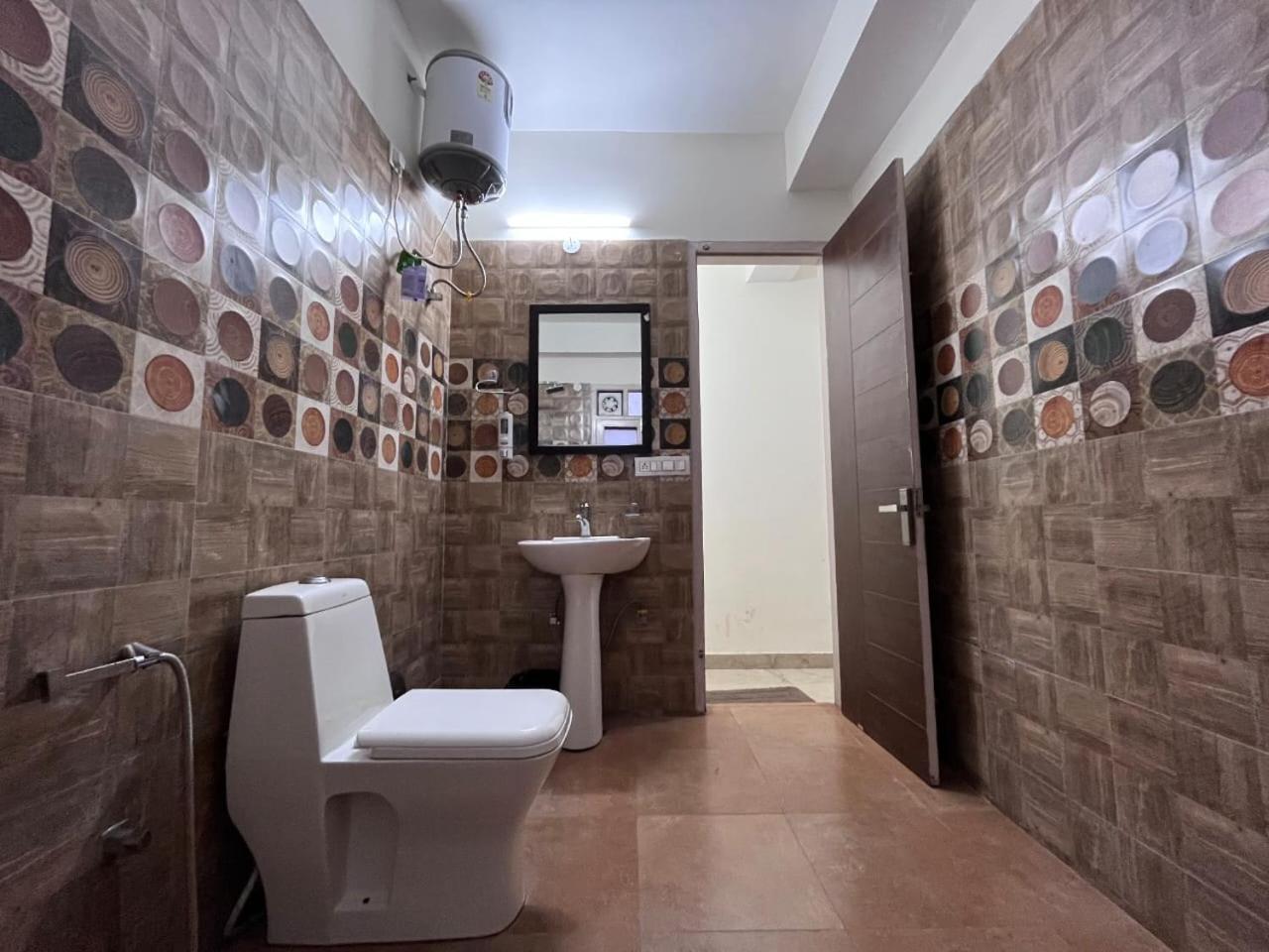 Hotel Tribe View - Away From City Hustle !! Top Rated & Most Awarded Property !! A Peaceful Stay Kasauli Buitenkant foto